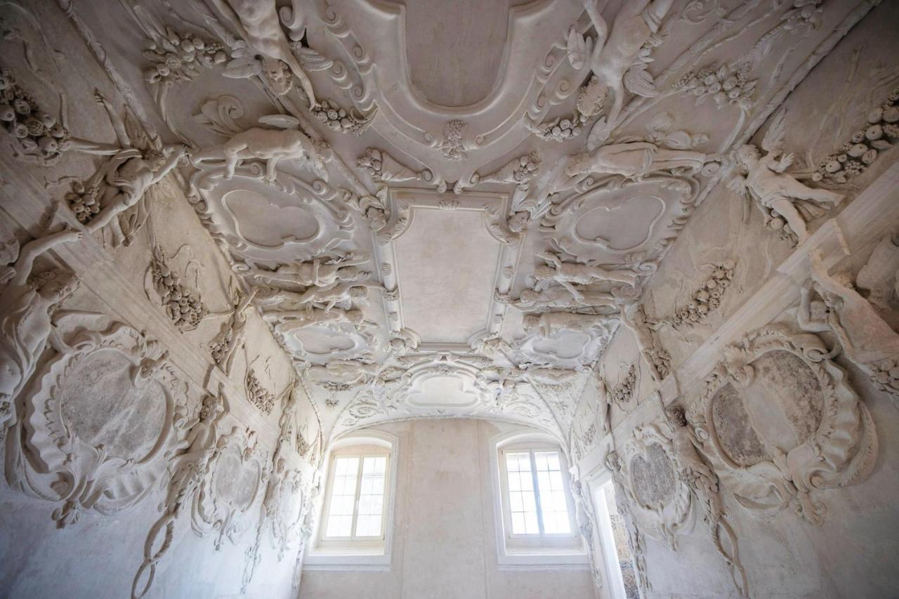 Palac Gorzanow Экстерьер фото